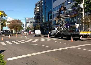Manutenção de semáforos Manutenção de semáforos